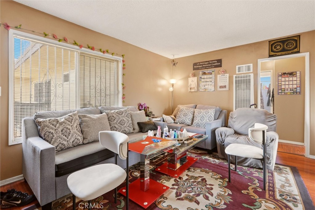 925 Larch Property Photo 16