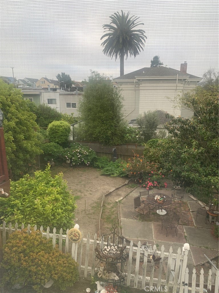 1567 La Salle Property Photo 13