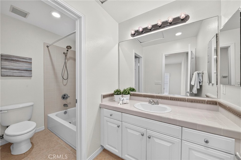 2889 Plaza Del Amo 117 Property Photo 35
