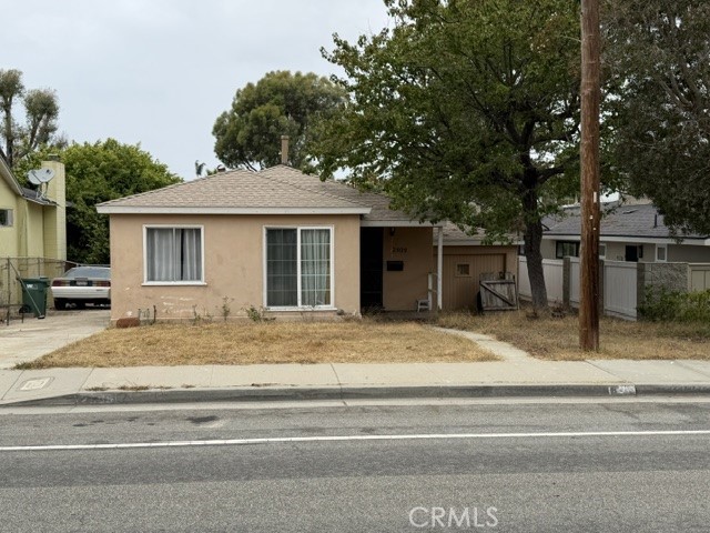 2909 N Valley Property Photo 1