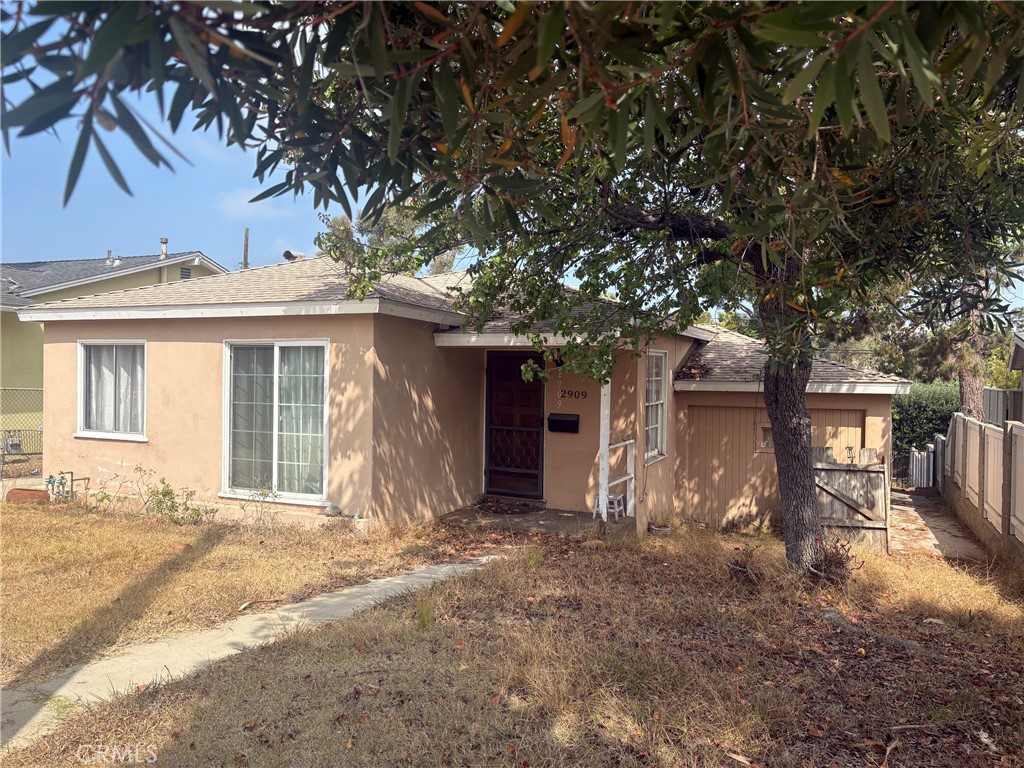2909 N Valley Property Photo 3
