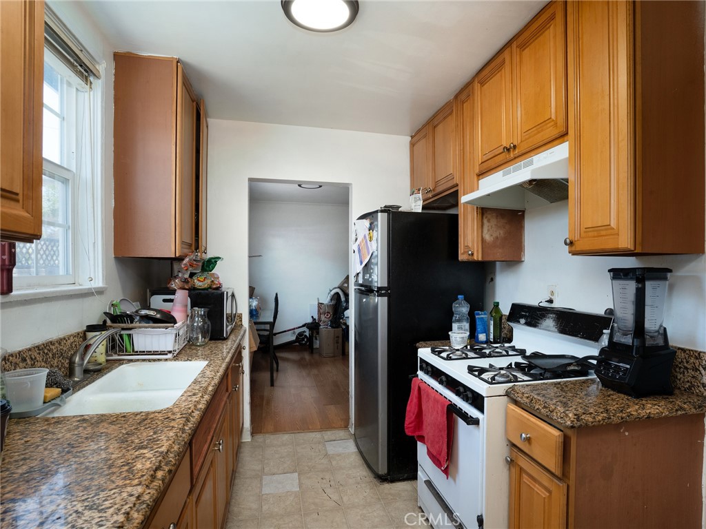 5126 W El Segundo Boulevard Property Photo 6