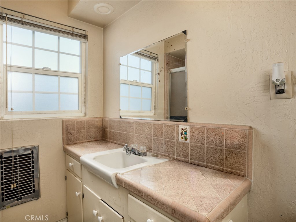 5126 W El Segundo Boulevard Property Photo 15