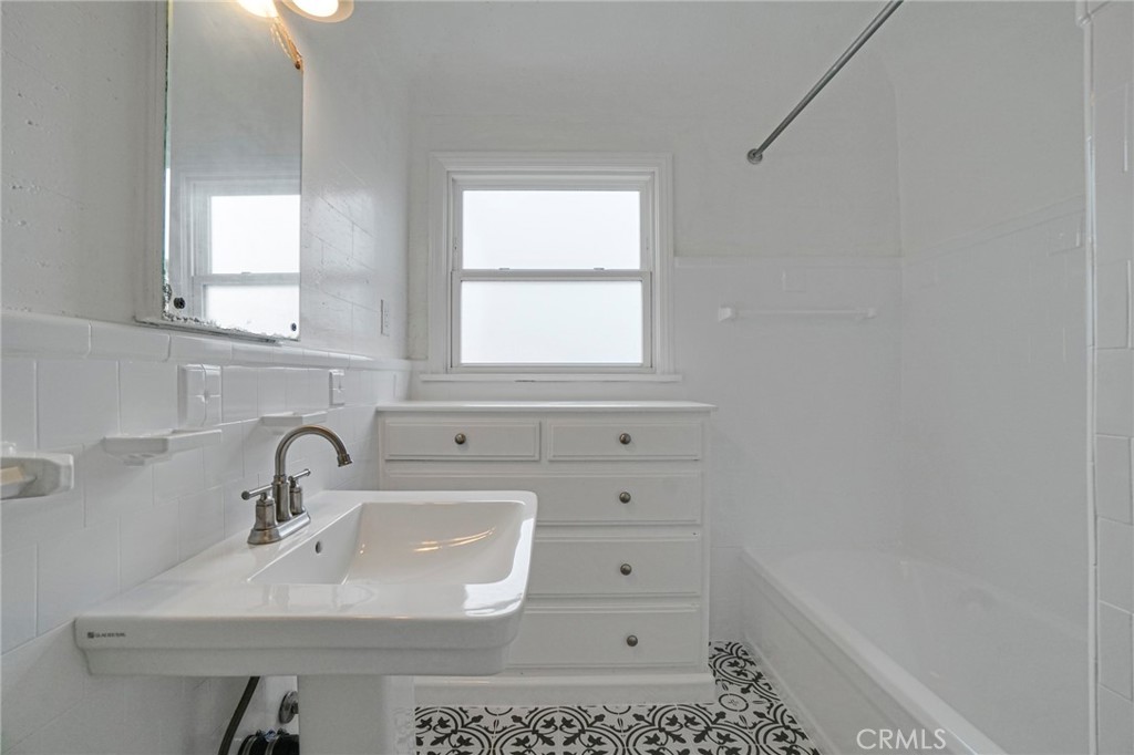 2250 Magnolia Property Photo 12