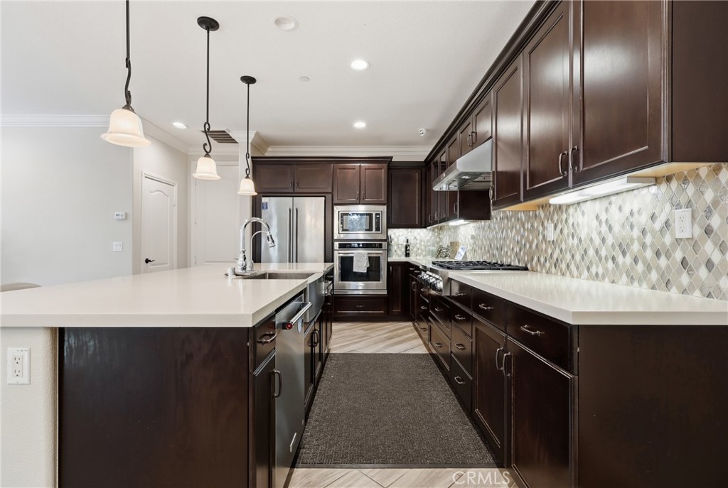 12148 Cambrian Circle Property Photo 14