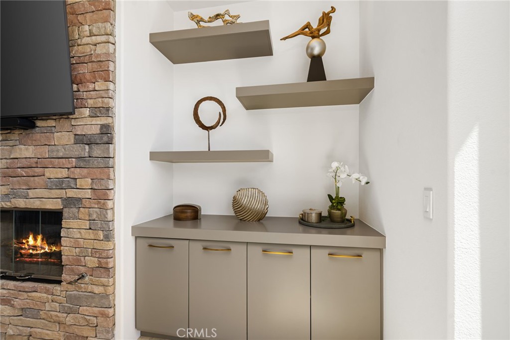 50070 Via De Moda Property Photo 13