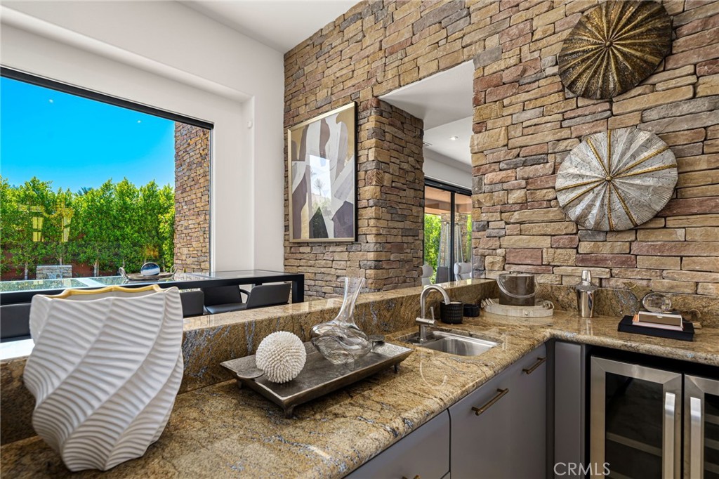 50070 Via De Moda Property Photo 15