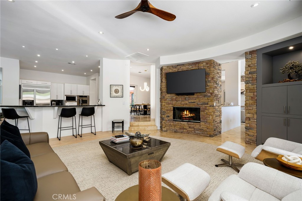 50070 Via De Moda Property Photo 20