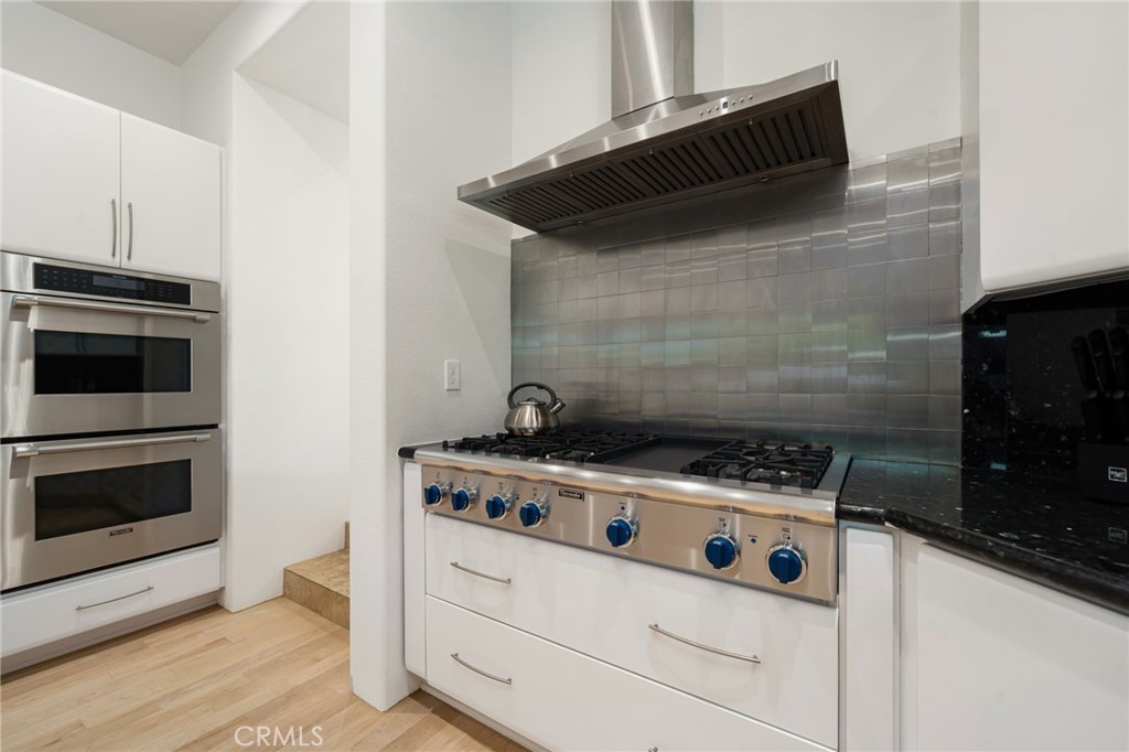 50070 Via De Moda Property Photo 28