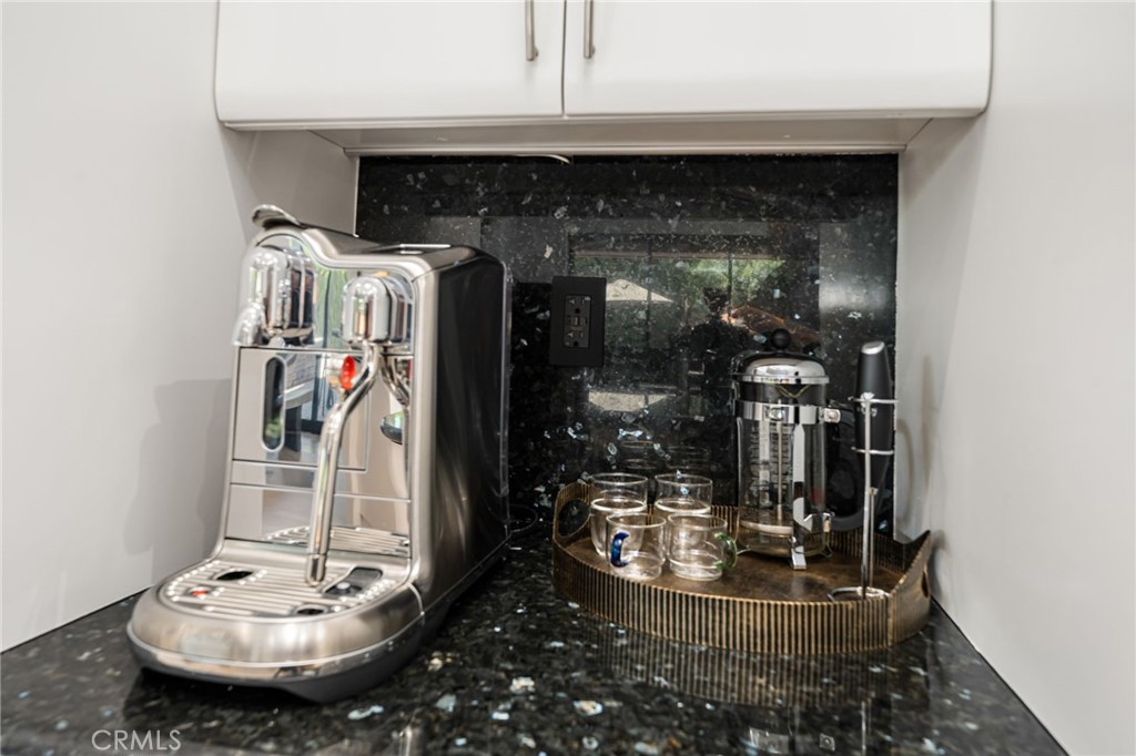 50070 Via De Moda Property Photo 29