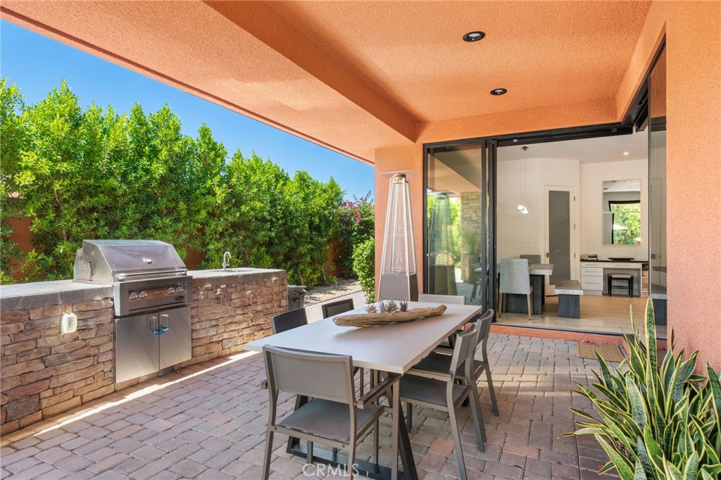 50070 Via De Moda Property Photo 30