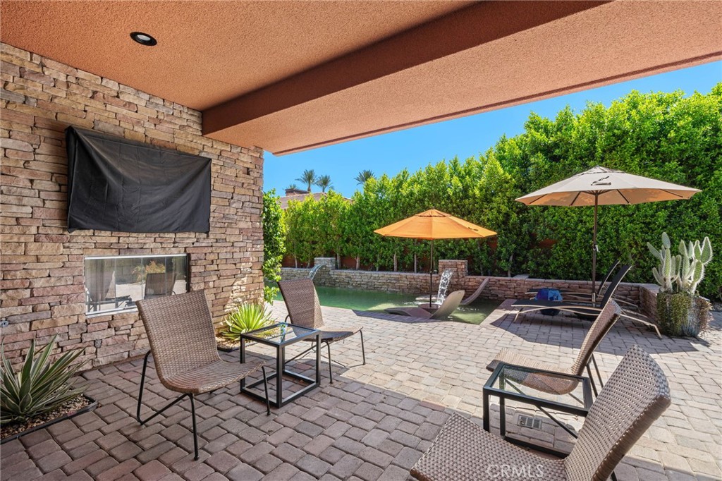 50070 Via De Moda Property Photo 32