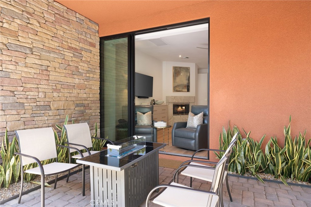 50070 Via De Moda Property Photo 35
