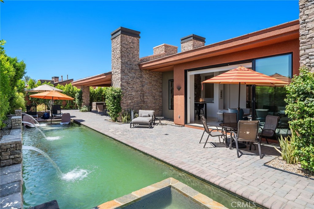 50070 Via De Moda Property Photo 36