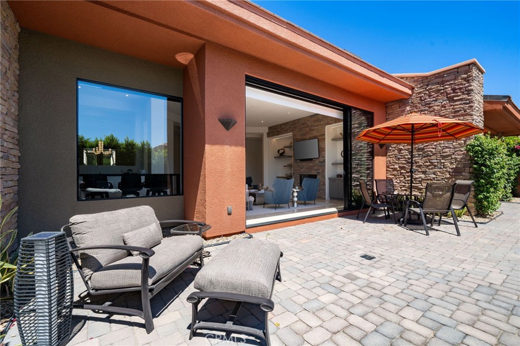 50070 Via De Moda Property Photo 37
