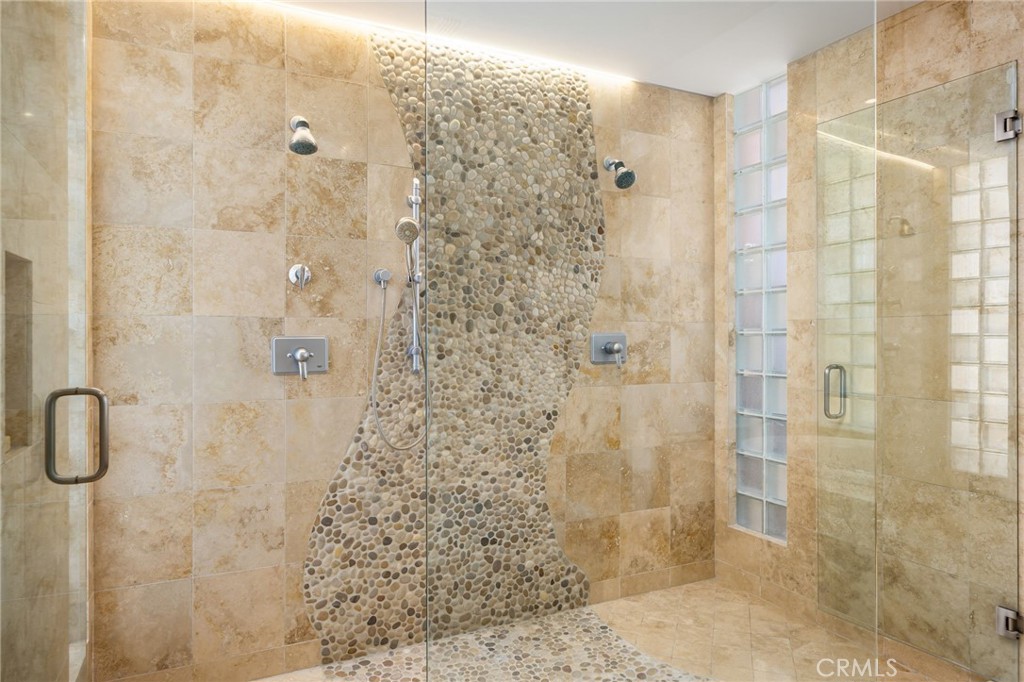 50070 Via De Moda Property Photo 42