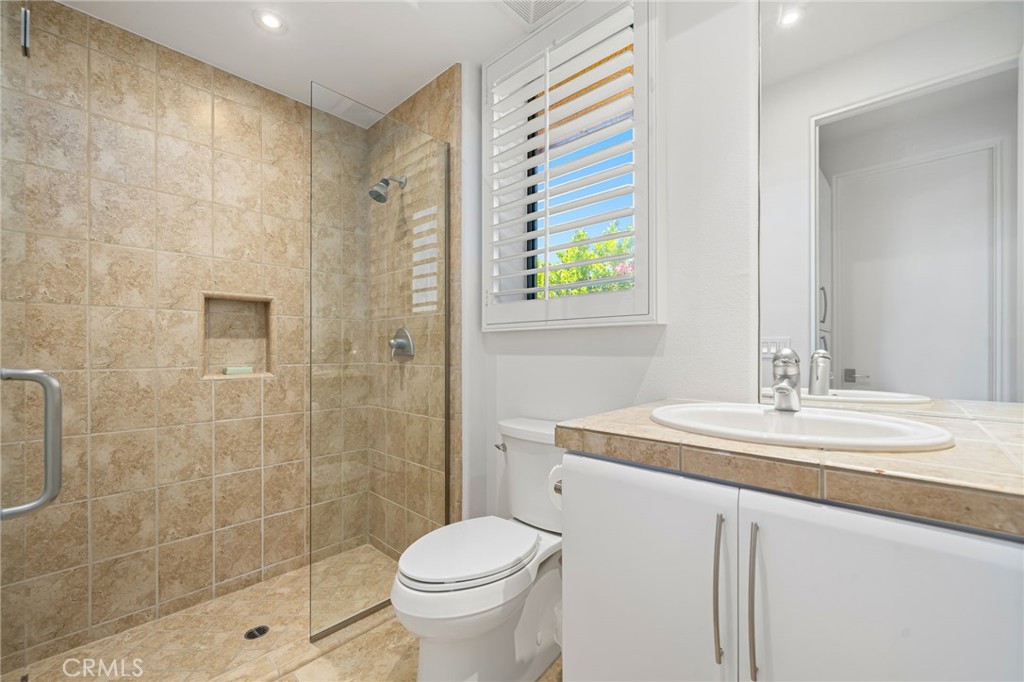 50070 Via De Moda Property Photo 45