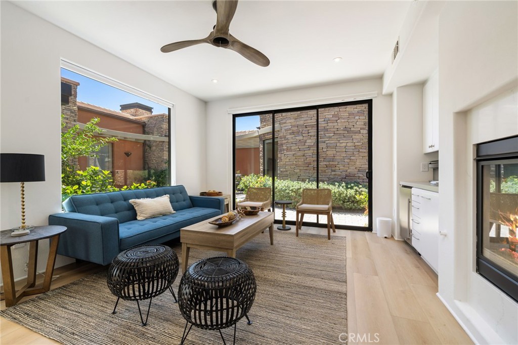 50070 Via De Moda Property Photo 54