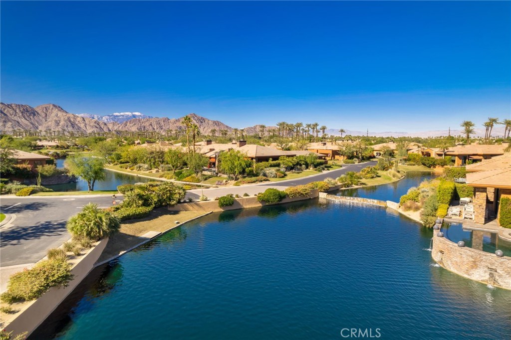 50070 Via De Moda Property Photo 65