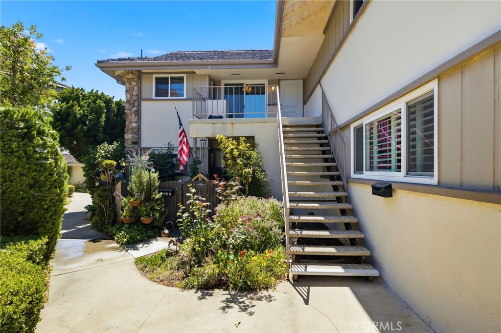 23051 Nadine Circle B Property Photo 1