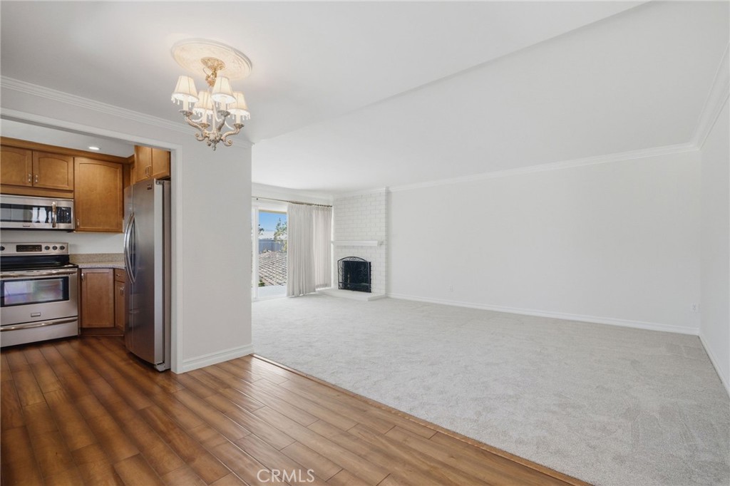 23051 Nadine Circle B Property Photo 3