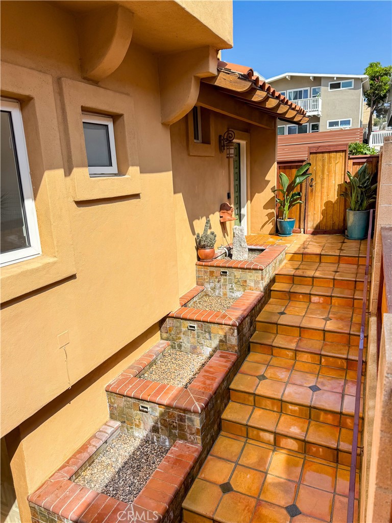 214 N Irena B Property Photo 4