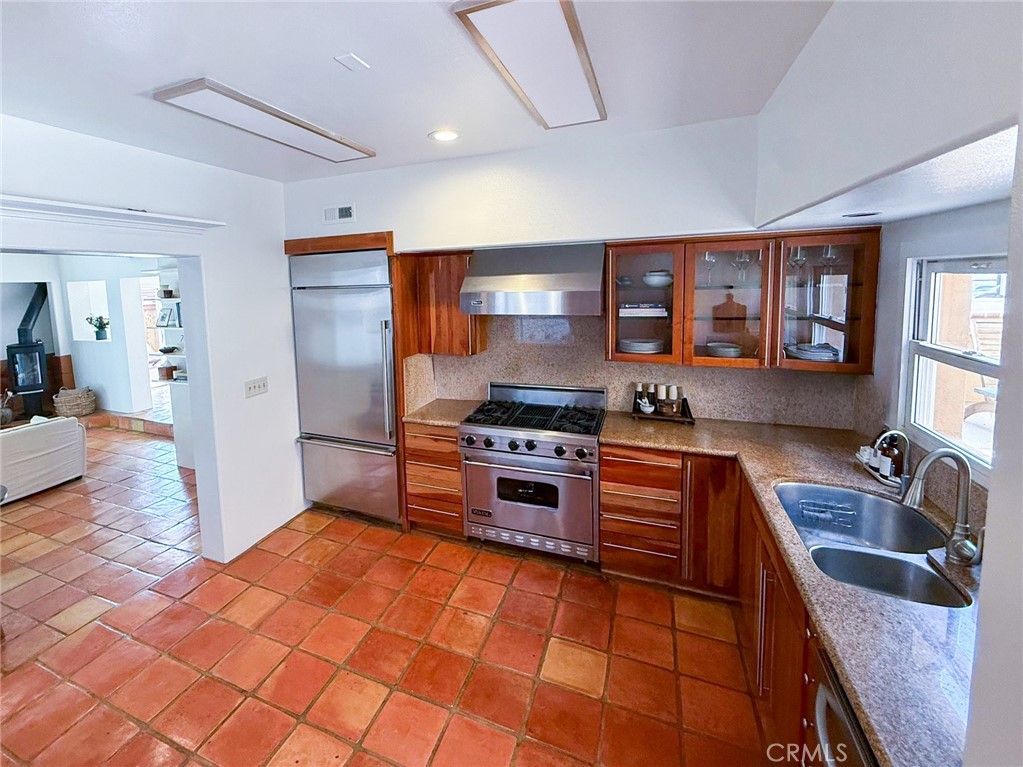 214 N Irena B Property Photo 18