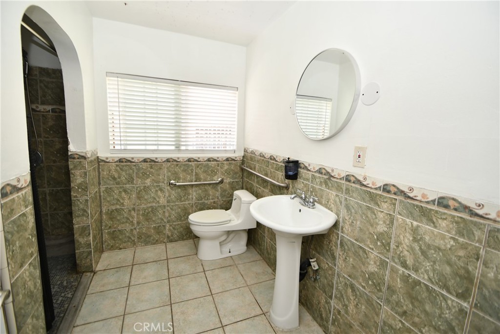 14103 Fonthill Avenue Property Photo 3