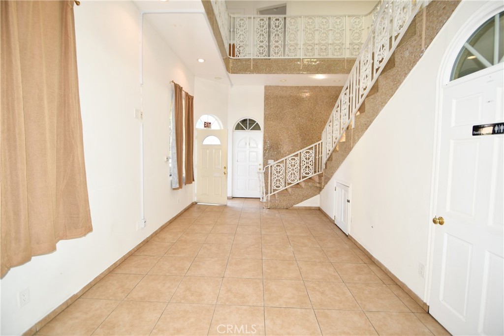 14103 Fonthill Avenue Property Photo 5