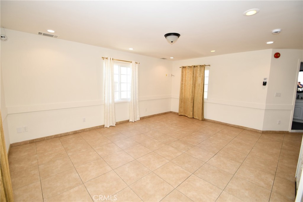 14103 Fonthill Avenue Property Photo 6