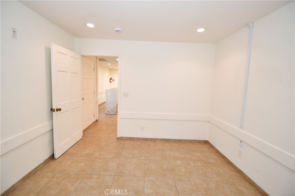 14103 Fonthill Avenue Property Photo 12