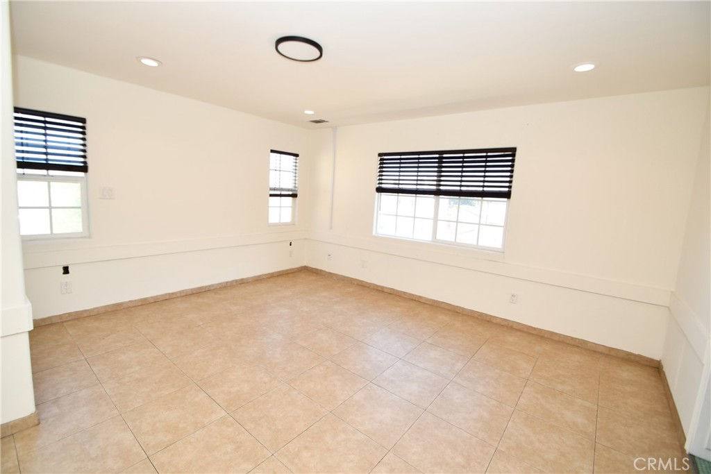14103 Fonthill Avenue Property Photo 13