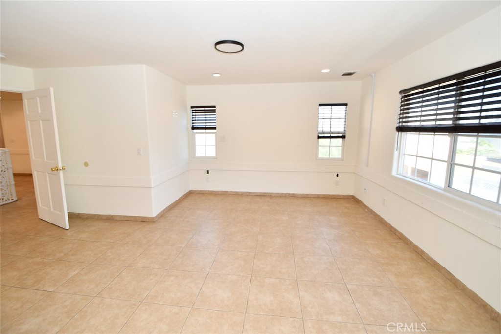 14103 Fonthill Avenue Property Photo 14