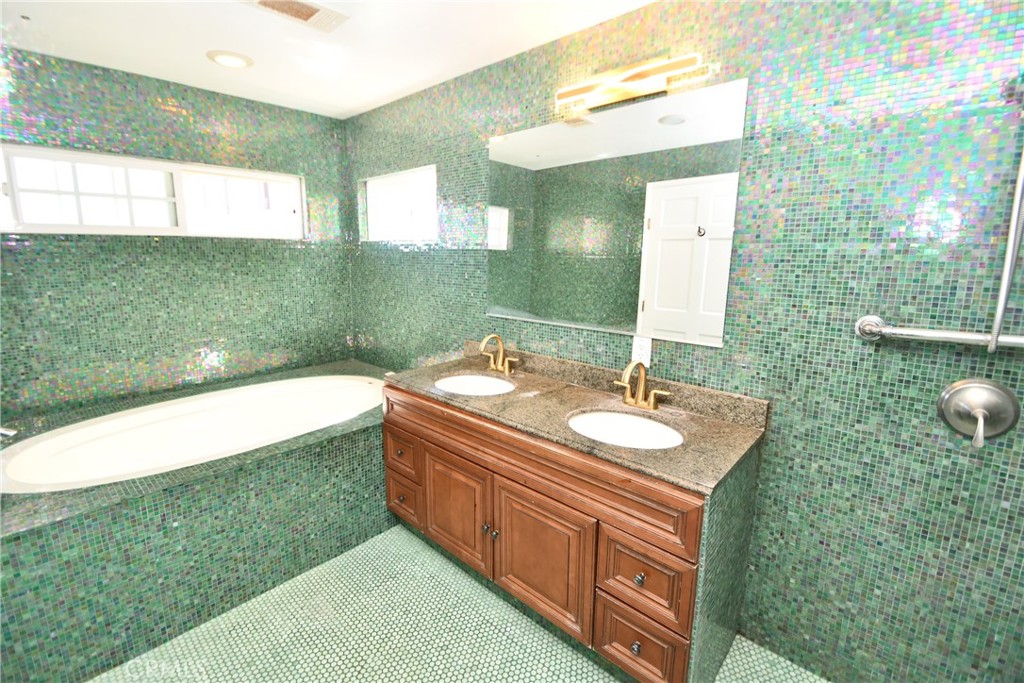 14103 Fonthill Avenue Property Photo 15