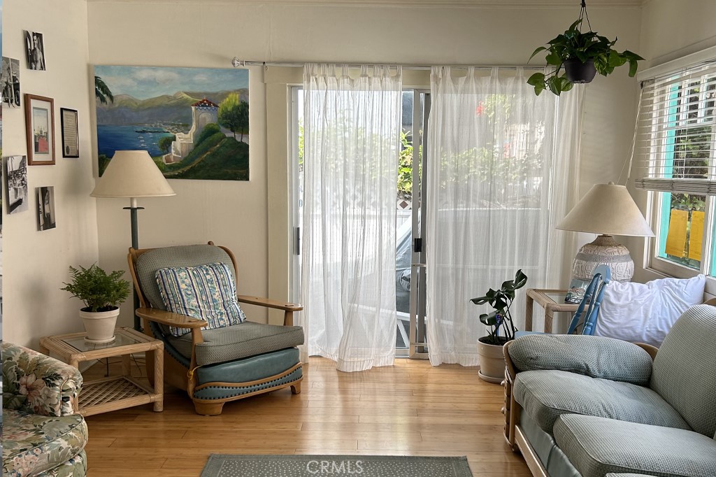 335 Clemente Avenue Property Photo 4