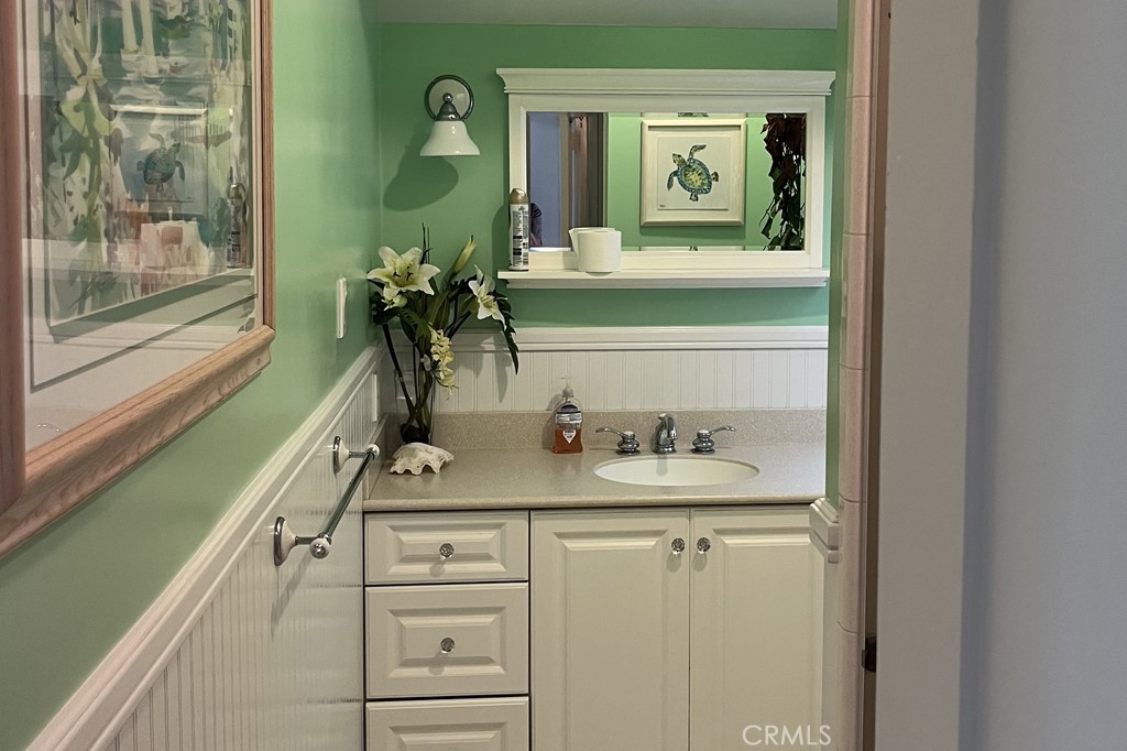 335 Clemente Avenue Property Photo 7