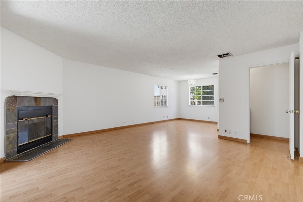 26119 Frampton F Property Photo 6
