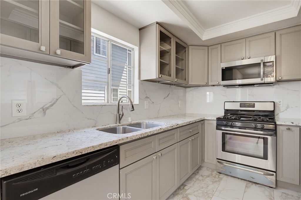 26119 Frampton F Property Photo 11