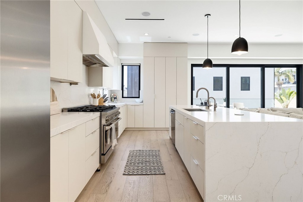 622 1st Place Property Photo 13