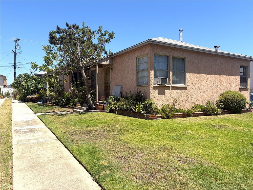3854 Tilden Avenue Property Photo 1