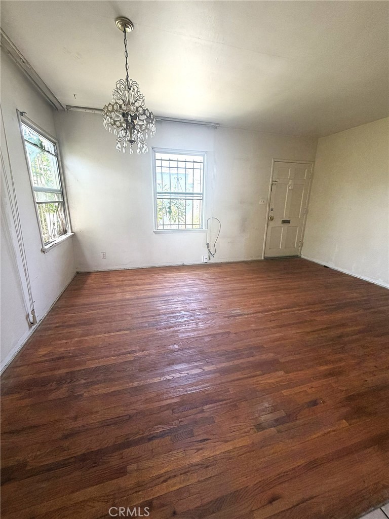3854 Tilden Avenue Property Photo 7