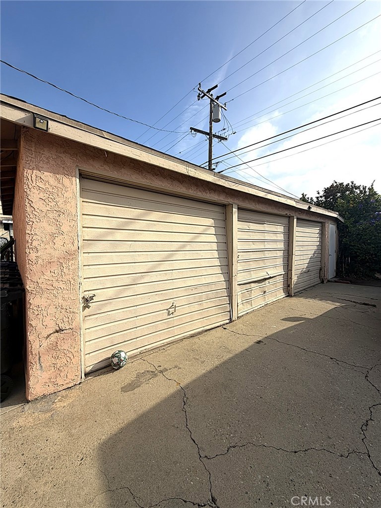 3854 Tilden Avenue Property Photo 28