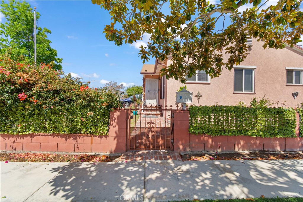 4503 Darien Property Photo 2