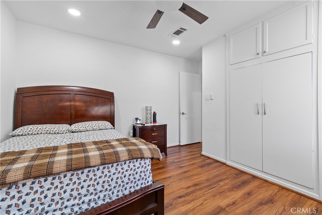 4503 Darien Property Photo 17