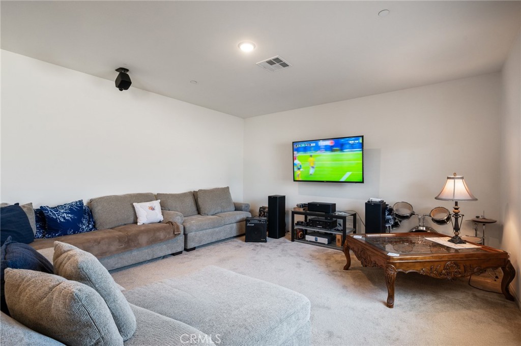 1501 Noblewood Property Photo 14