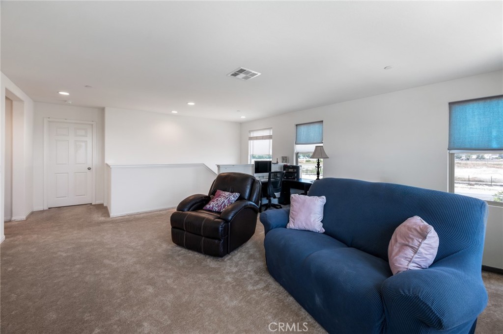 1501 Noblewood Property Photo 20