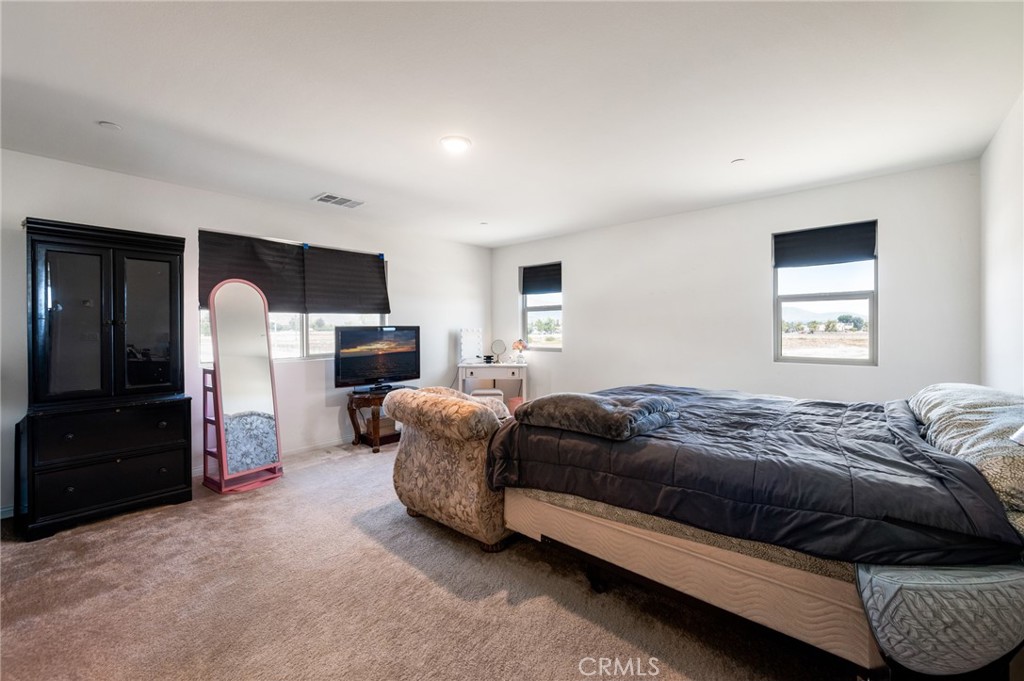 1501 Noblewood Property Photo 23