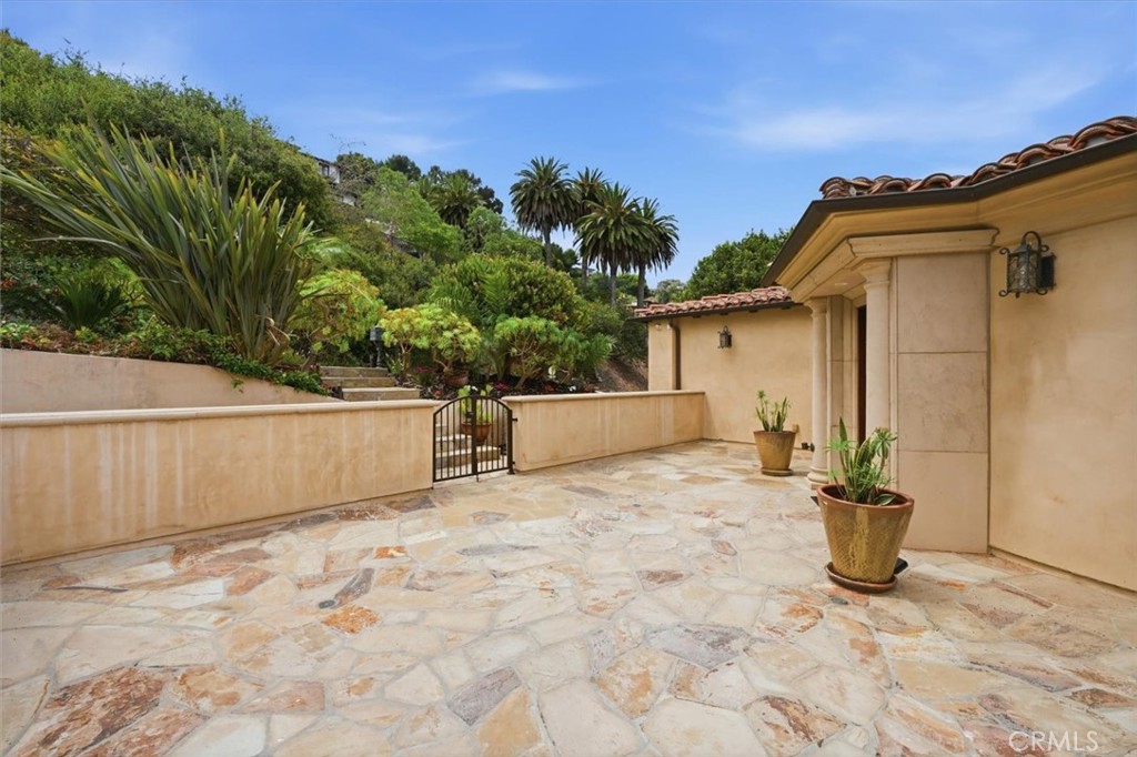 841 Via Somonte Property Photo 4