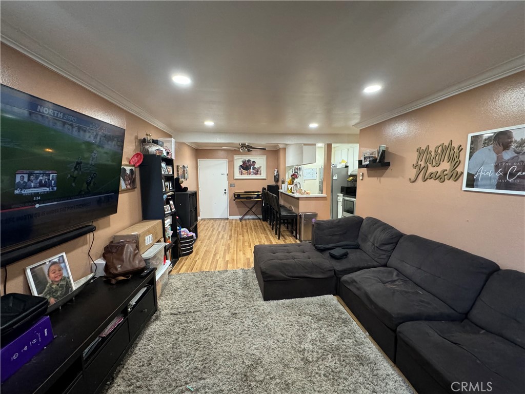 550 W Regent 342 Property Photo 1