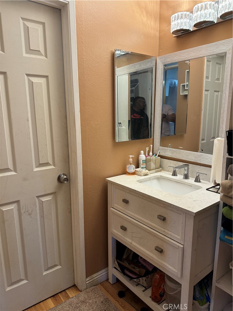 550 W Regent 342 Property Photo 7